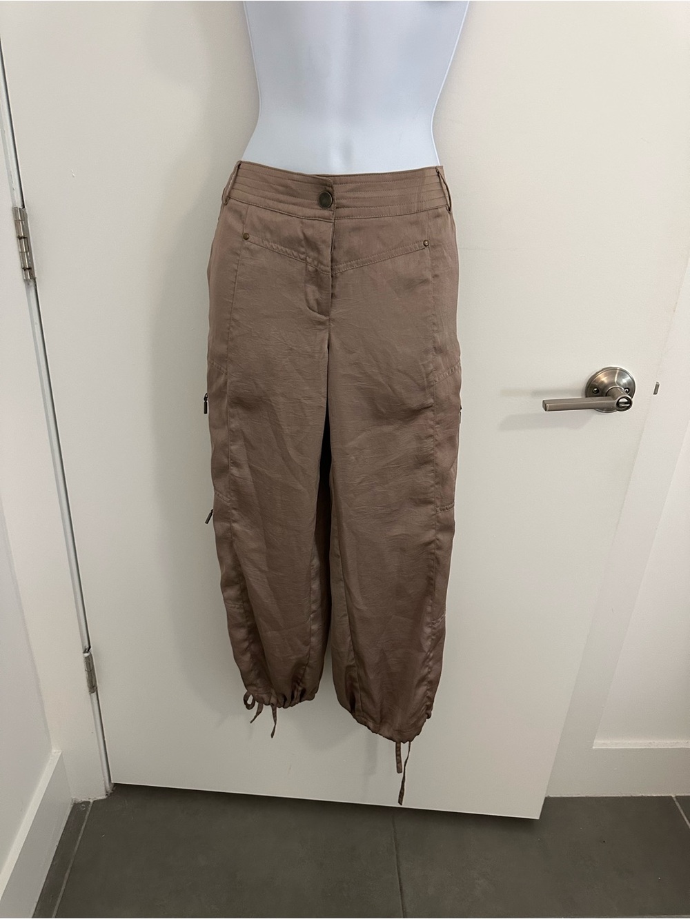Bebe Women’s Drawstring Hem Cargo Pants - Taupe